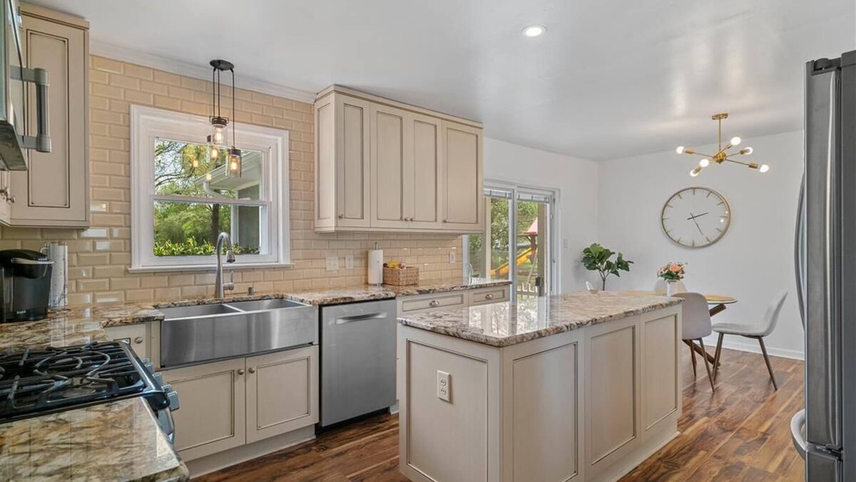 Toddville Road House | 10mins to downtown Ranch living on 1/2 acre