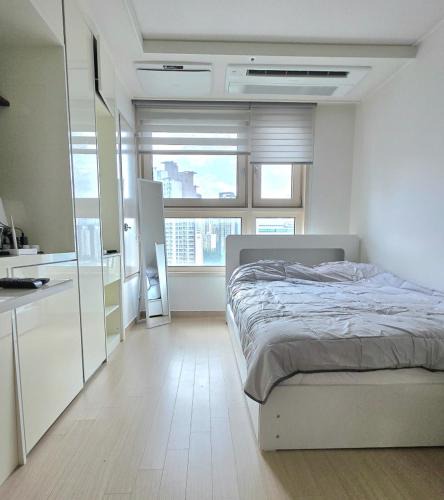 Seolcheon-myeon Apartment | 11-2 Junny house 1 minute from Shin Nonhyeon Station