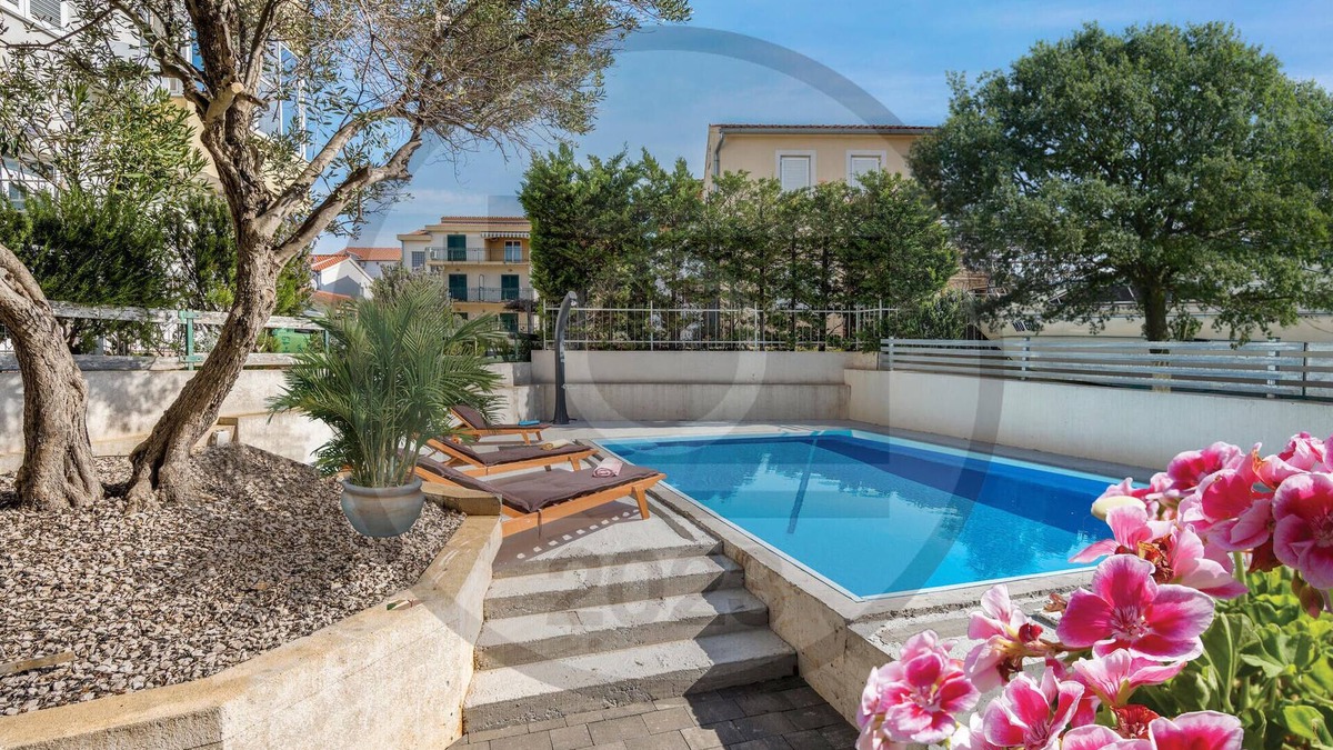 Srima Apartment | 11 bedroom amazing apartment in Srima