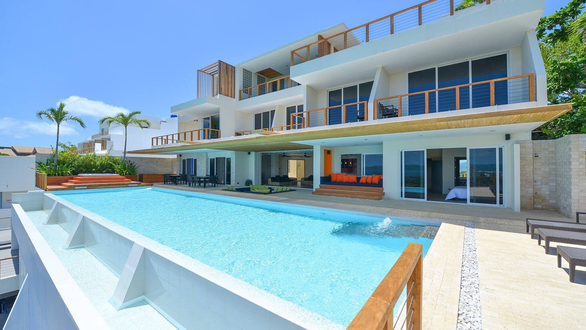 Yapak Villa | 11 bedrooms private pool Villa includes Driver, Chef and maids