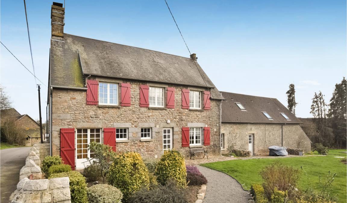 Saint-Brice-de-Landelles House | 110 m² House ∙ 6 bedrooms ∙ 10 guests