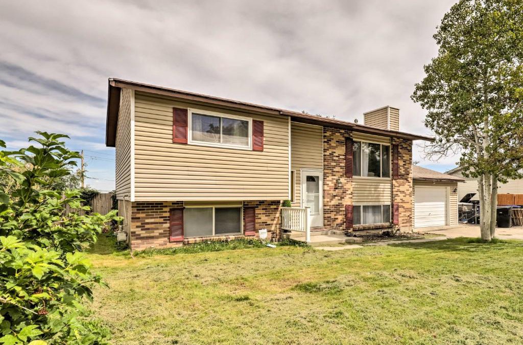Magna House | 11 Mi to Great Salt Lake Magna Getaway!