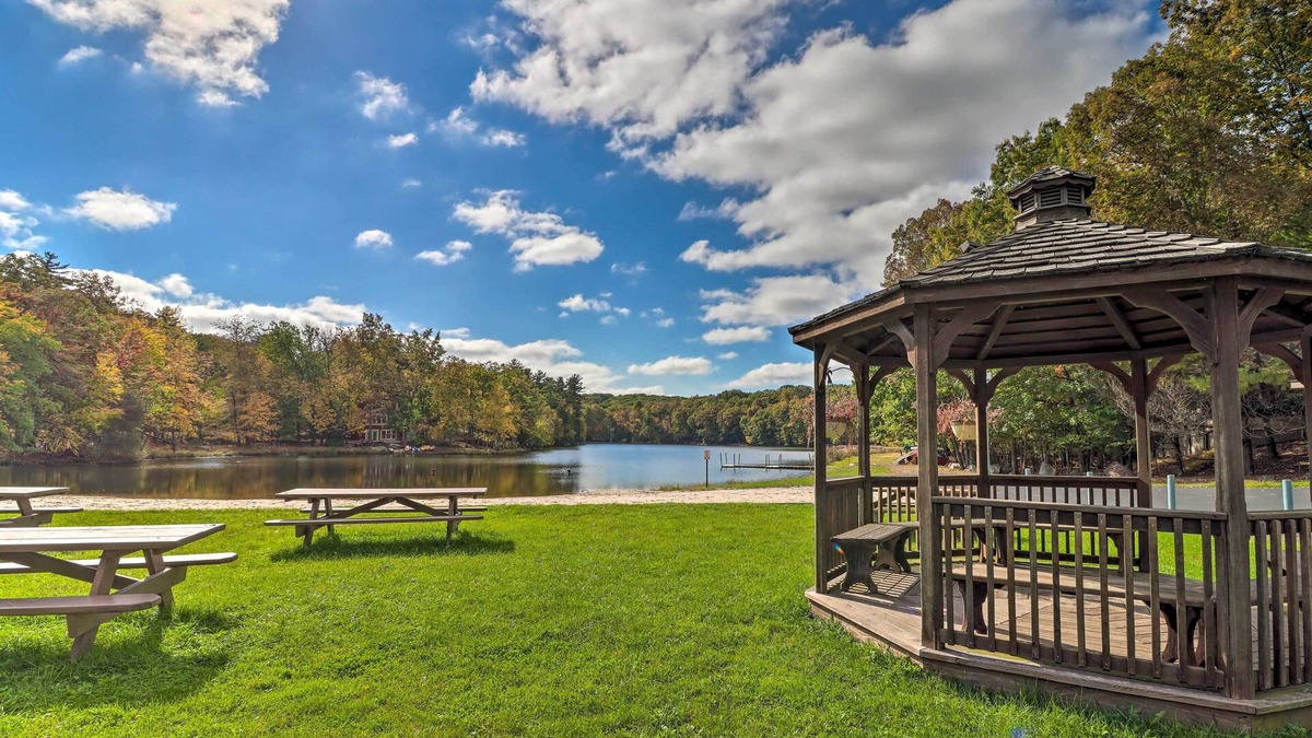 East Stroudsburg House | 11 Mi to State Park: Home in East Stroudsburg!