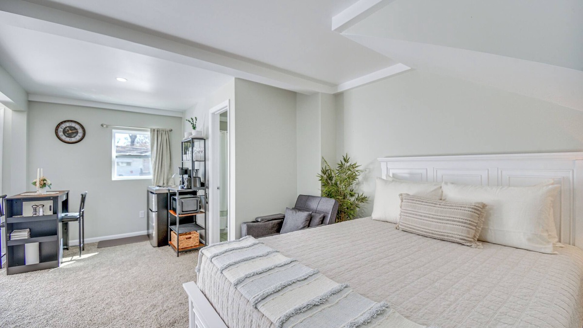 Northwest Apartment | 11 Mi to Virginia Beach Boardwalk: Studio Retreat!