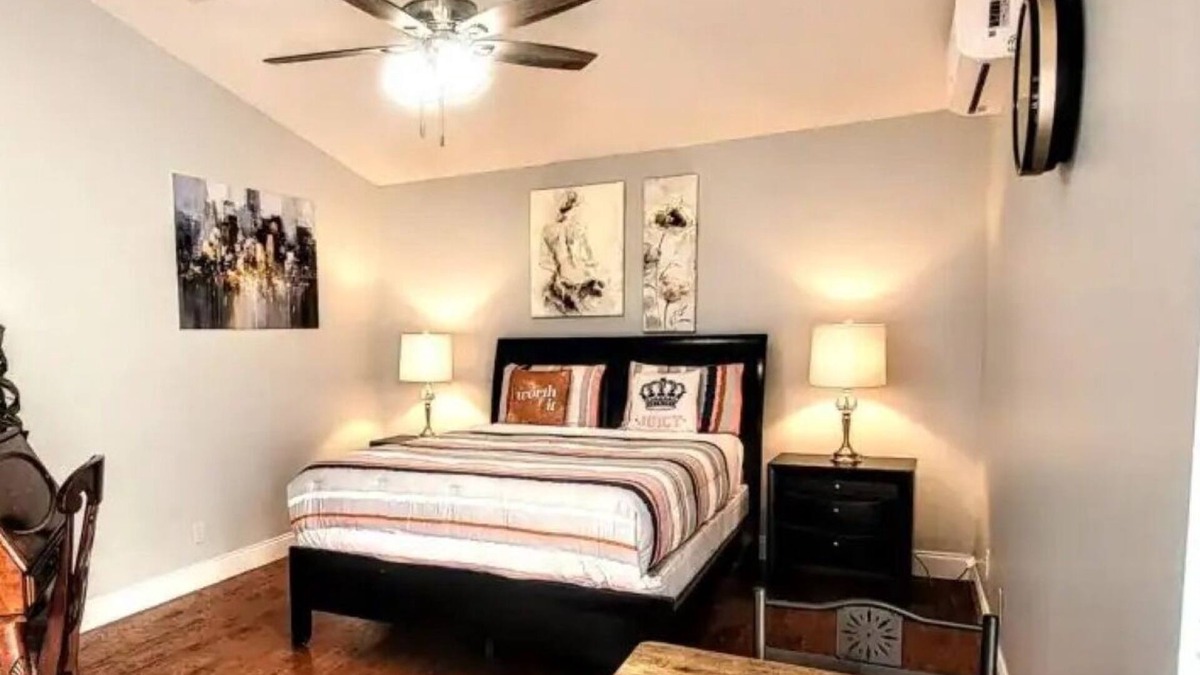 Westchase Apartment | #11 The Paradise 🌴 in-law Suite by Joyful Moments