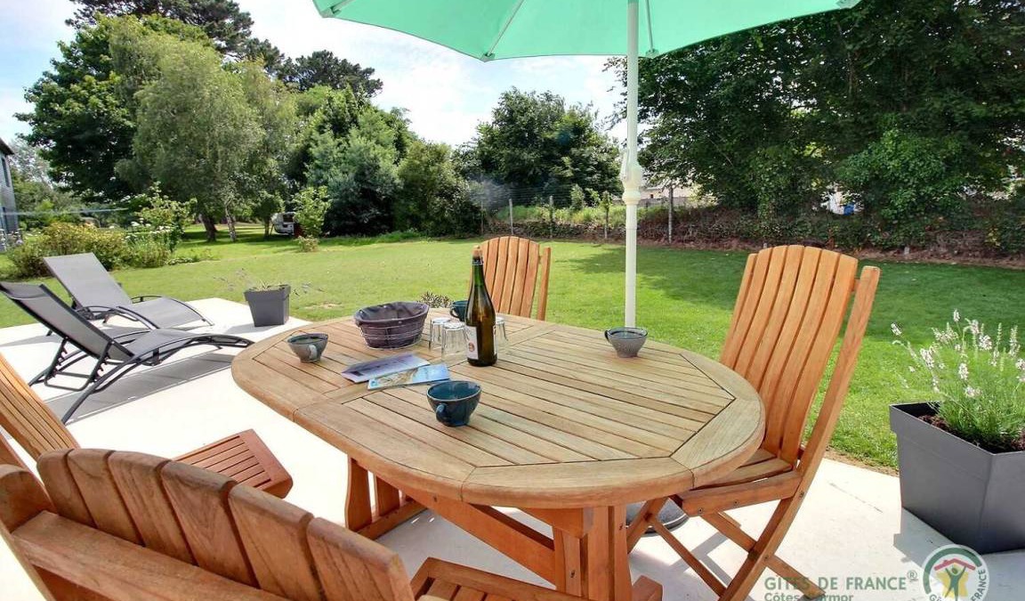 Plougrescant House | 110 m² Gîte ∙ 3 bedrooms ∙ 6 guests