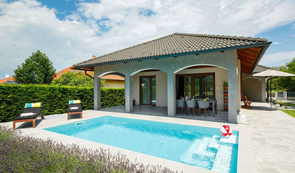 Balatonszemes Villa | 110 m² Villa ∙ 3 bedrooms ∙ 6 guests