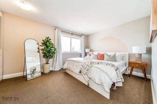 Northwest Edmonton House | 111 m² House ∙ 3 bedrooms ∙ 6 guests