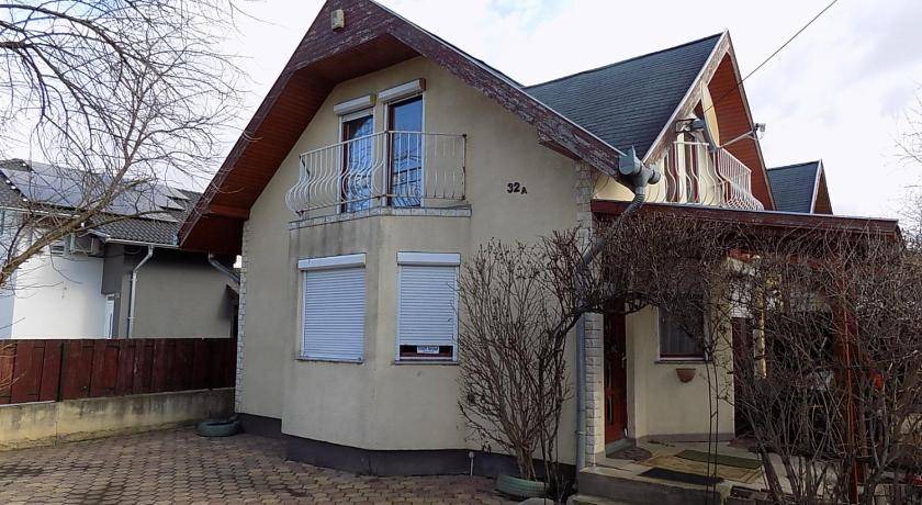 Dunavarsany Apartment | 112 m² Apartment ∙ 4 bedrooms ∙ 10 guests
