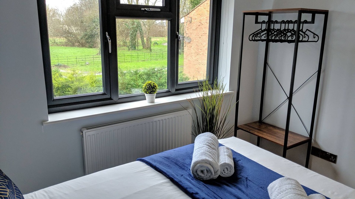 George Green House | 115 ExcellentStays - Crown Meadow - 4 Bedroom House