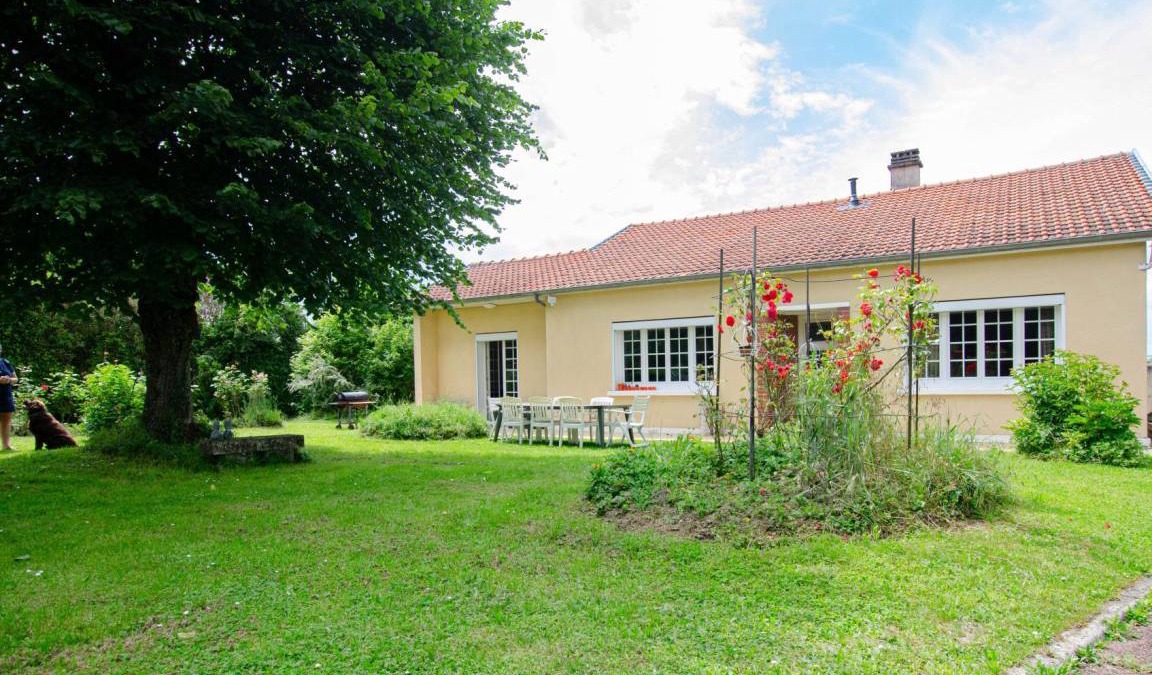 Rouilly-Sacey House | 115 m² Gîte ∙ 2 bedrooms ∙ 6 guests