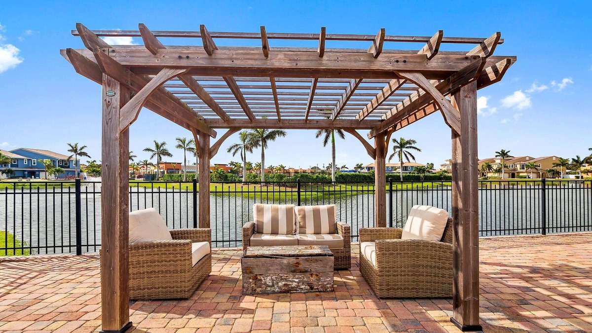 Ocean Side Village Cottage | 116 Mediterranean Way