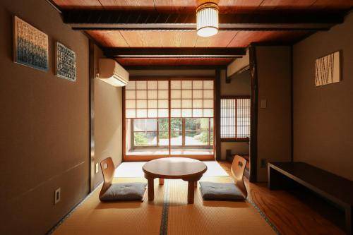 Shimogyo House | 117 m² House ∙ 3 bedrooms ∙ 9 guests