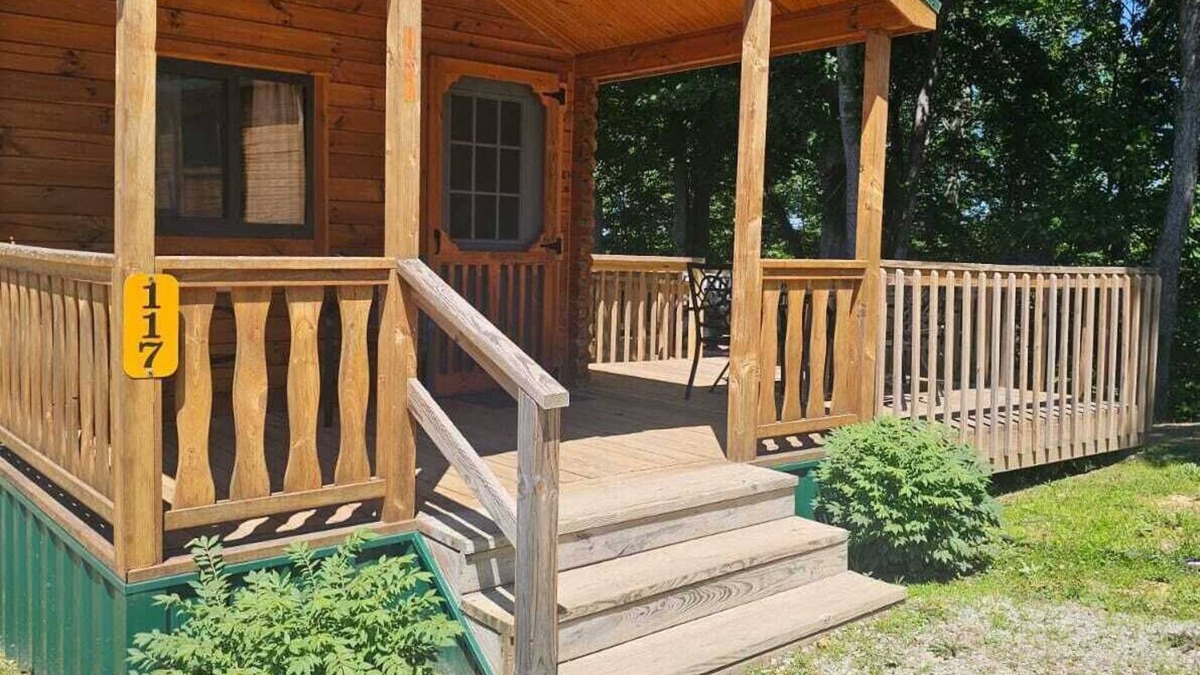 Logan Cabin | 117) Sparrow Log Cabin. Close to Hocking Hills State Park and more!