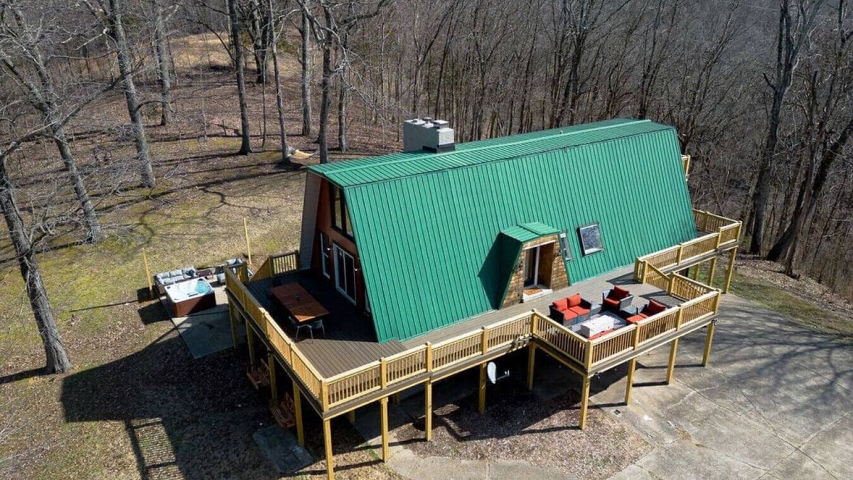 Goodlettsville Cabin | 12 Acre Incredible Hideaway 30 mins from Broadway