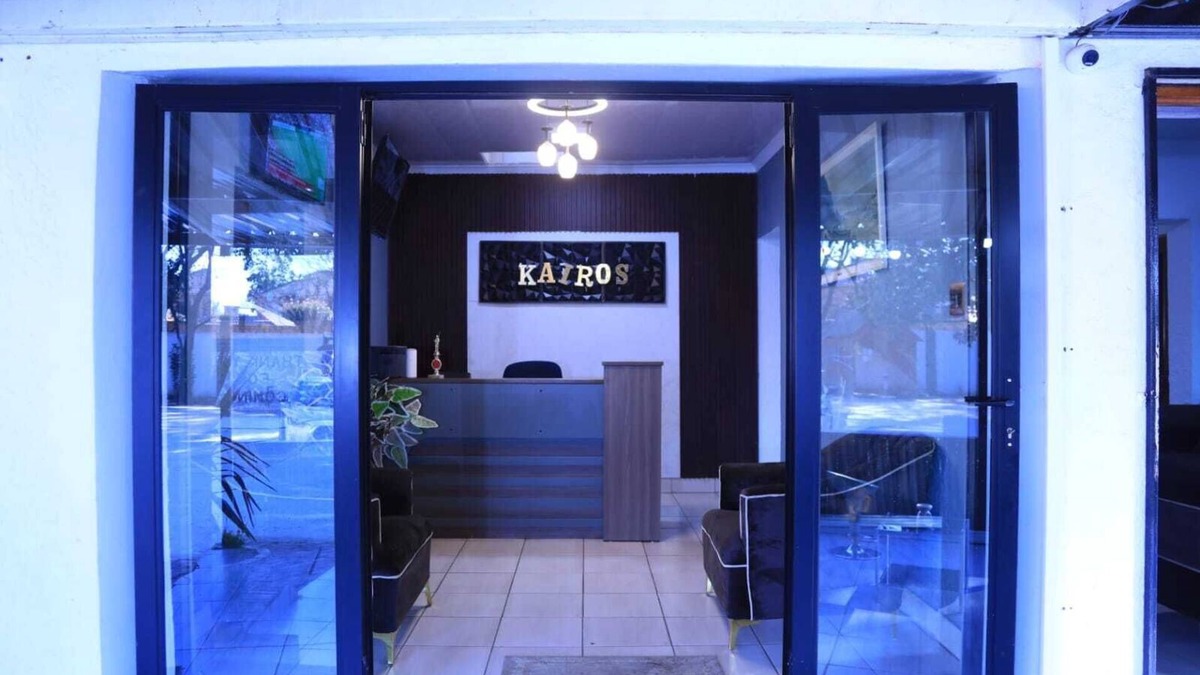 Bedfordview Bed & Breakfast | 12-bedroom bed guest house in charming Bedfordvew with WiFi, AC