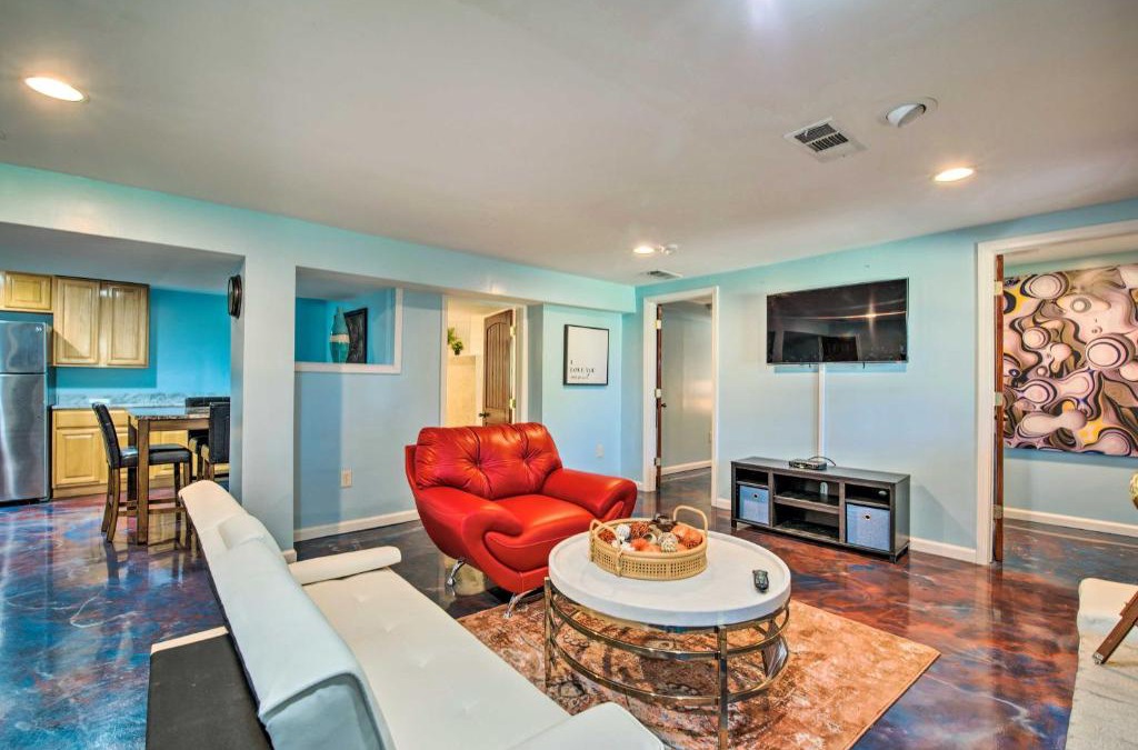 Candler-McAfee Apartment | 12 Mi to Atlanta Arenas and Attractions Decatur Apt