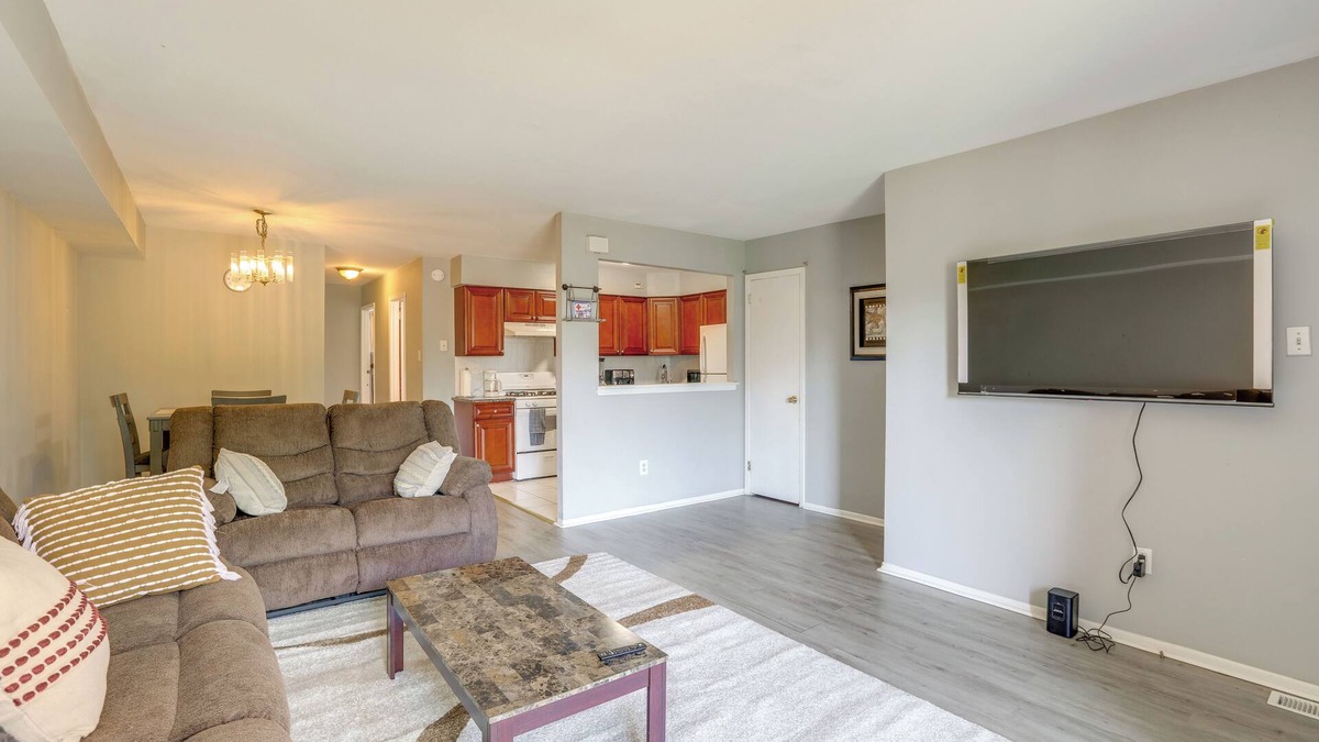 Northeast Philadelphia Apartment | 12 Mi to Center City: Philadelphia Apt w/Balcony