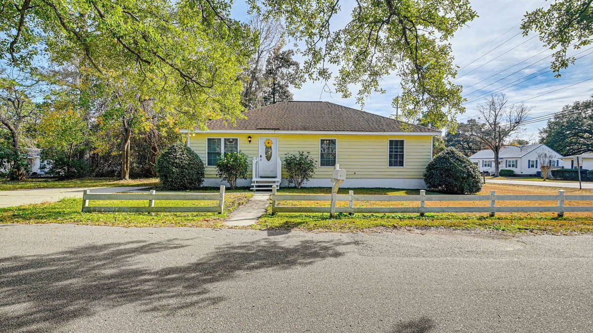 Conway House | 12 Mi to Myrtle Beach: Peaceful Abode in Conway!