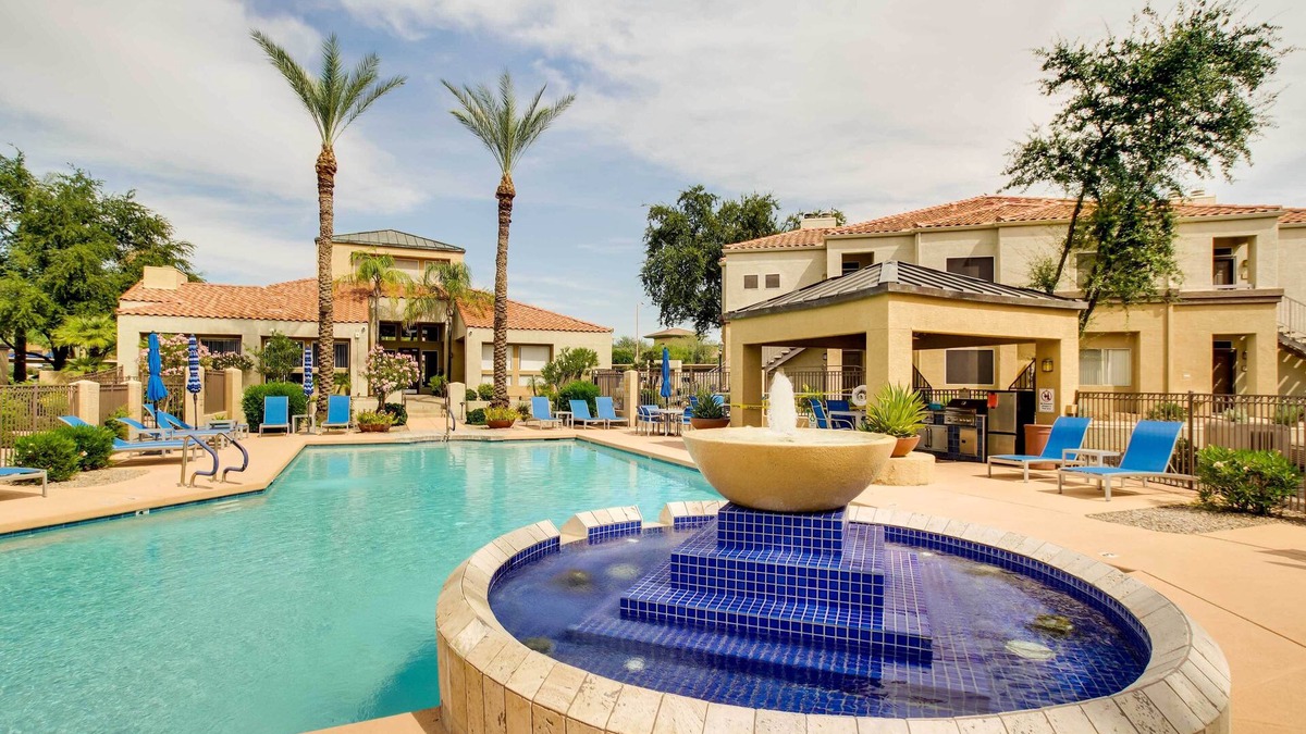 Central Scottsdale Condo | 12 Mi to Old Town: Condo w/Pool & Balcony!