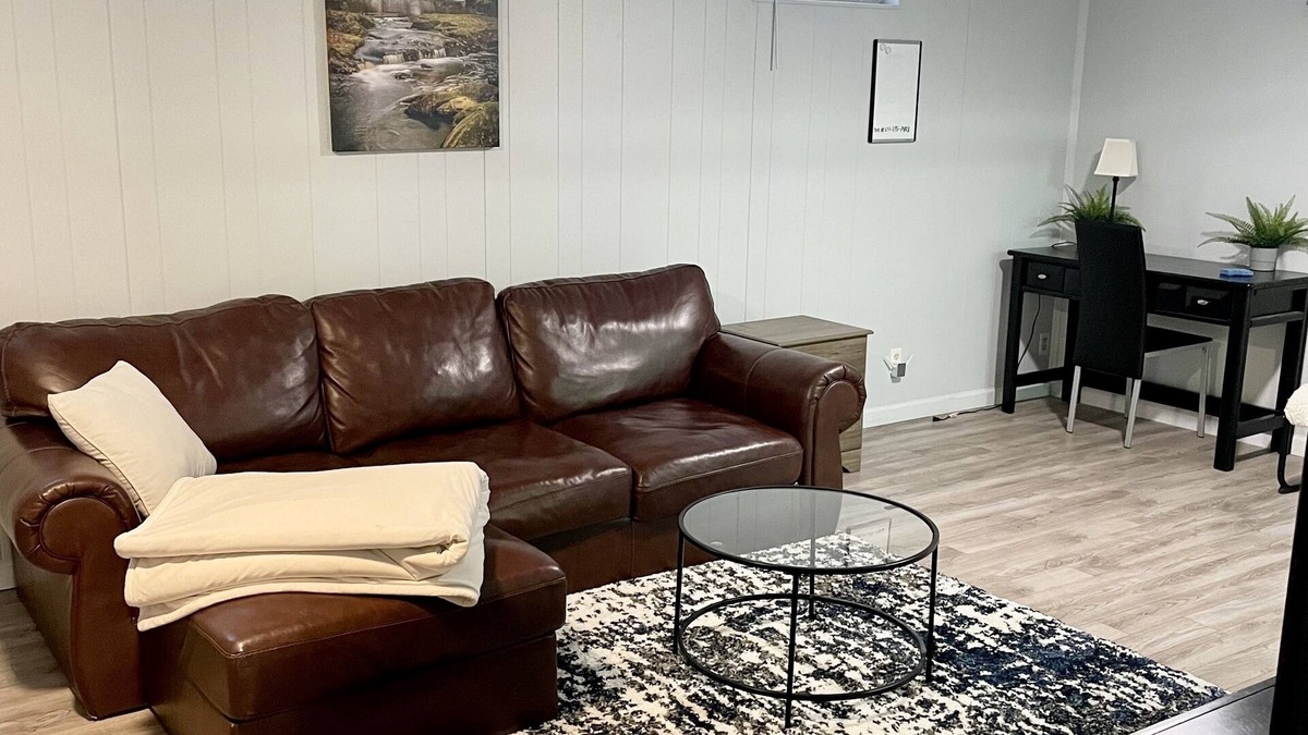 Dupont Apartment | 12 min to Downtown! Child&Pet Friendly , Fully Stocked Kitchen, W/, Back