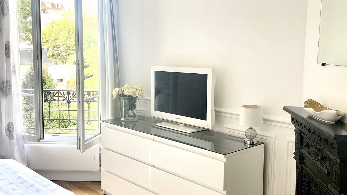 Enghien-les-Bains Apartment | 12 minutes from Stade de France/15 minutes from Paris Gare du Nord
