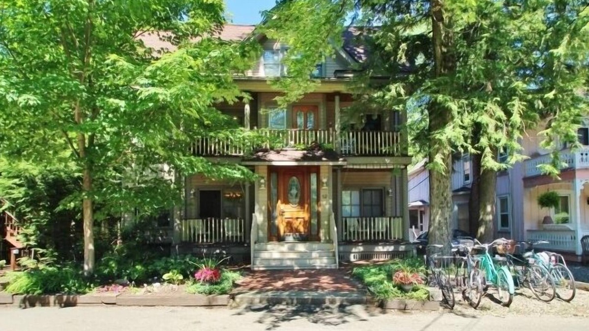 Chautauqua Condo | 12 Morris 4 - Come and enjoy this recently remodeled 1st floor condo