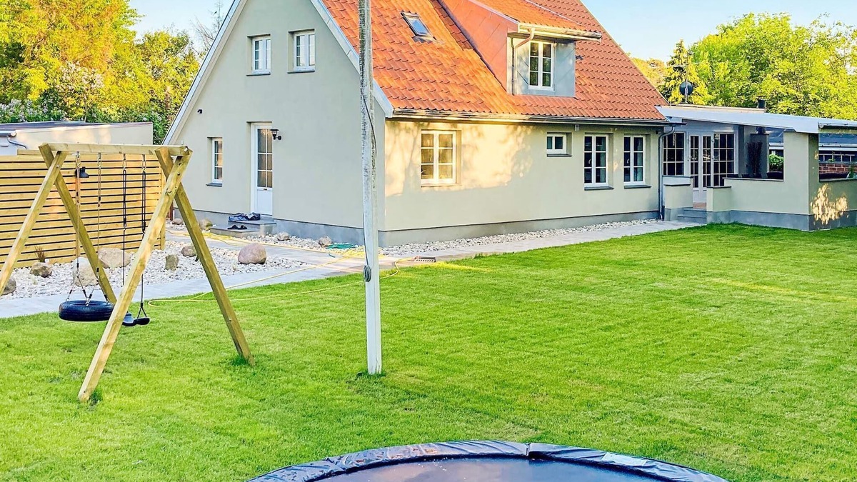 Marielyst House | 12 person holiday home in Væggerløse