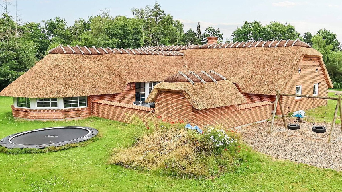 Bøtø By House | 12 person holiday home in Væggerløse-By Traum