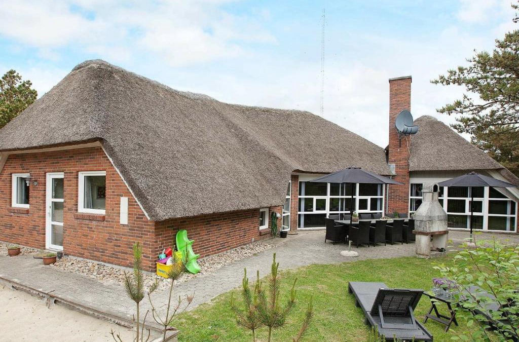 Blavand Strand House | 12 person holiday home in Bl vand