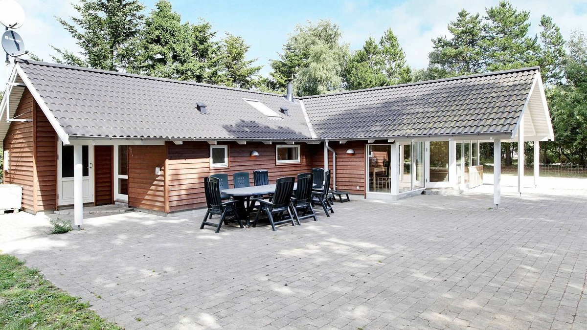 Kramnitse House | 12 person holiday home in Rødby-By Traum