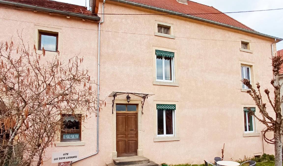 Anchenoncourt-et-Chazel House | 120 m² House ∙ 2 bedrooms ∙ 6 guests