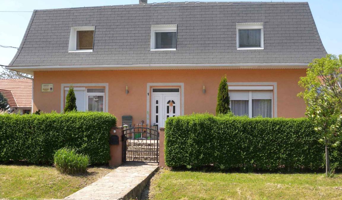 Zalakaros Apartment | 120 m² Apartment ∙ 3 bedrooms ∙ 9 guests