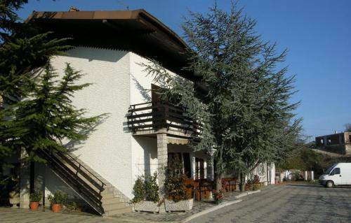 Ajdovscina House | 120 m² Farmhouse ∙ 2 bedrooms ∙ 4 guests