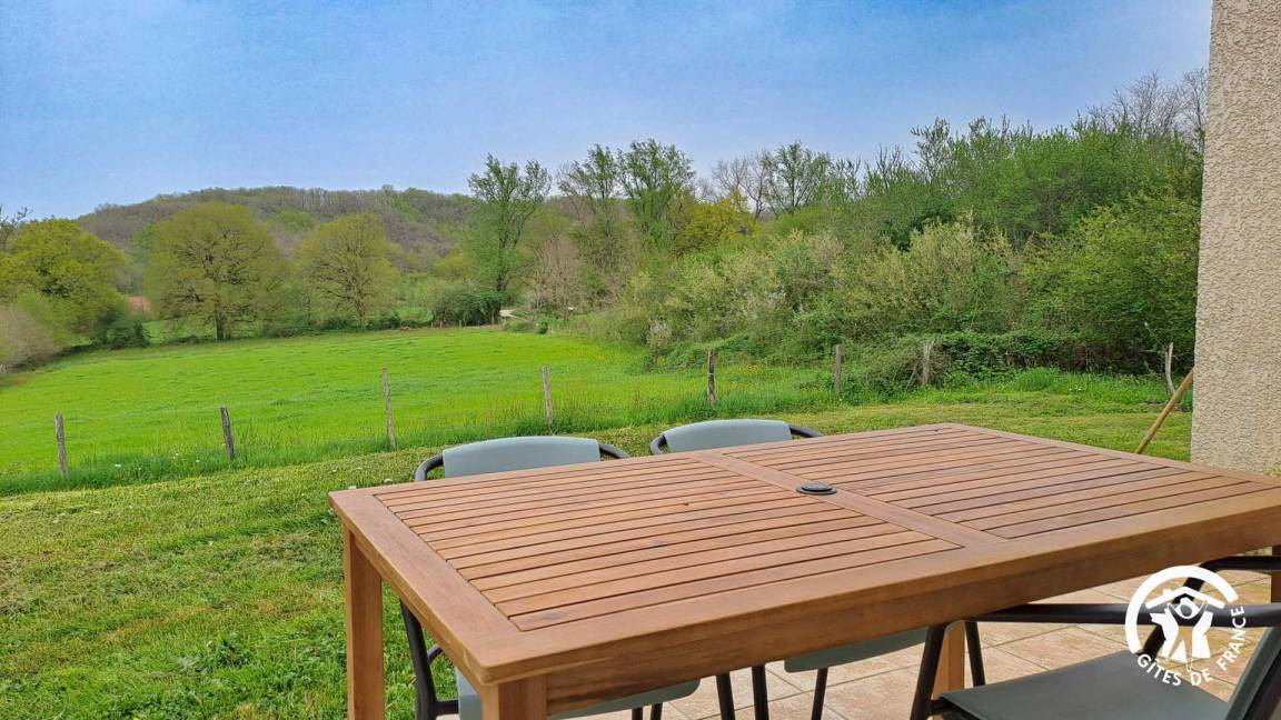 Denat House | 120 m² Gîte ∙ 3 bedrooms ∙ 6 guests