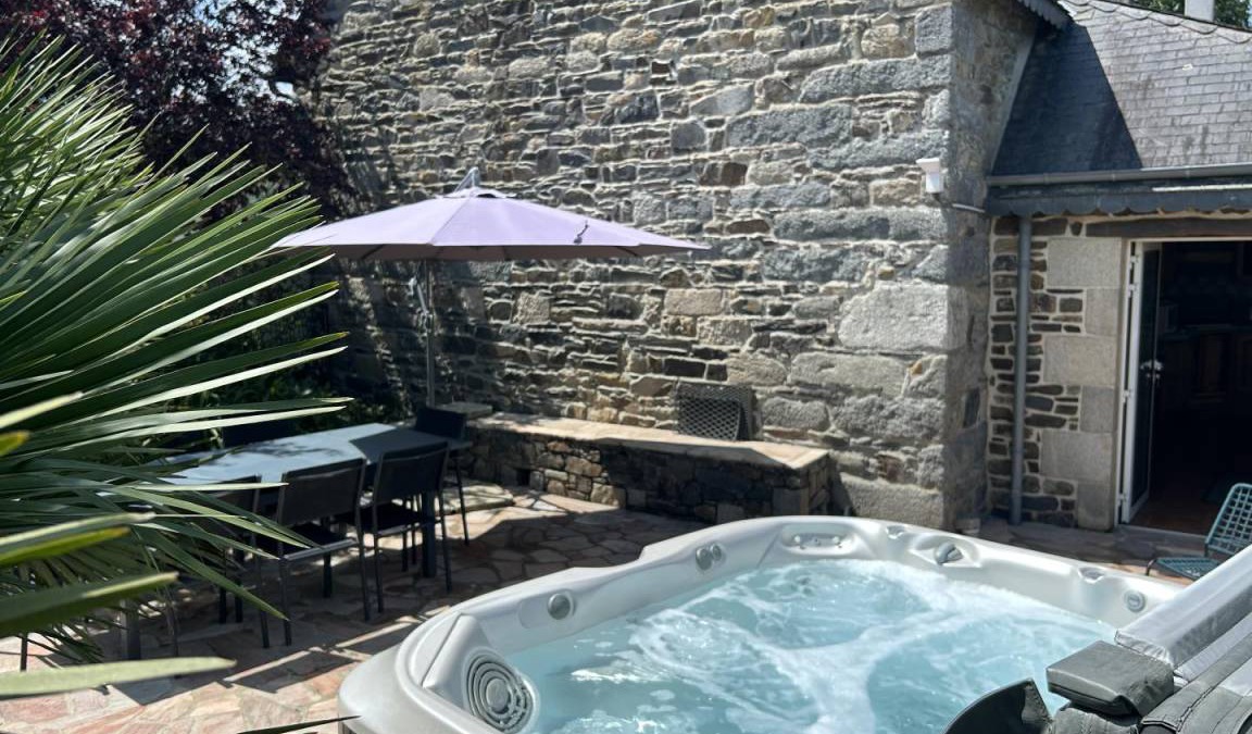 Plourhan House | 120 m² Gîte ∙ 4 bedrooms ∙ 8 guests
