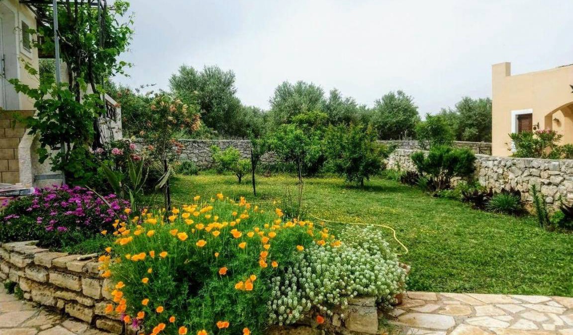 Monopari House | 120 m² House ∙ 3 bedrooms ∙ 5 guests