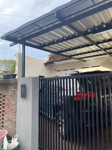 Banjarsari House | 120 m² House ∙ 3 bedrooms ∙ 7 guests