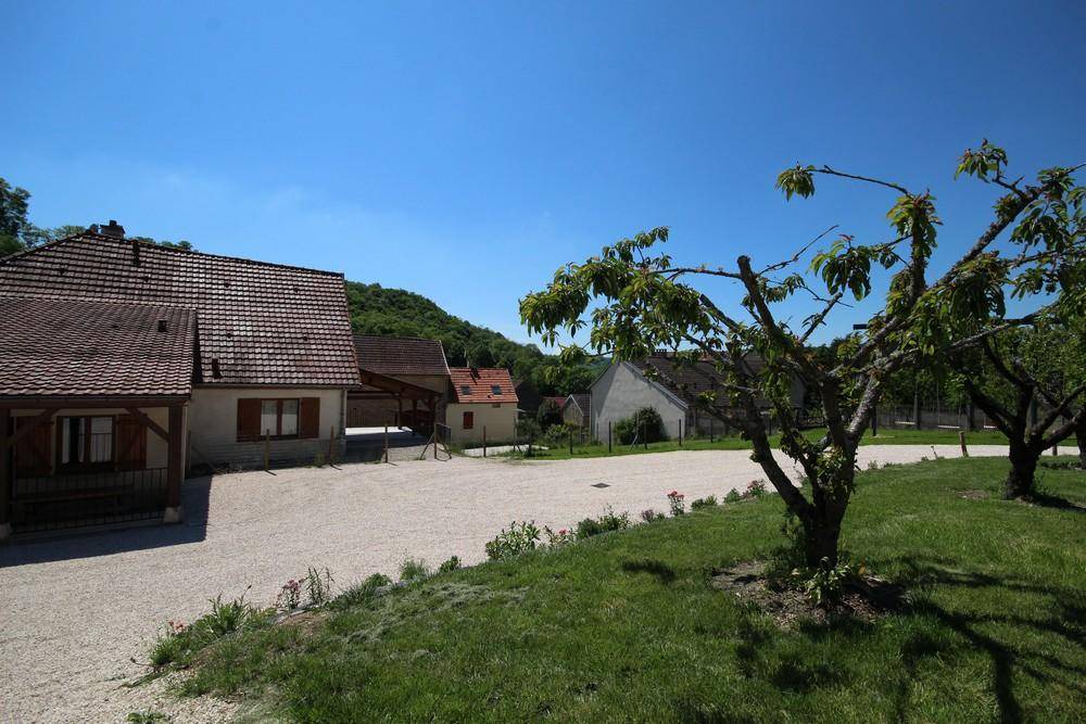 Bussy-le-Grand House | 120 m² House ∙ 3 bedrooms ∙ 6 guests