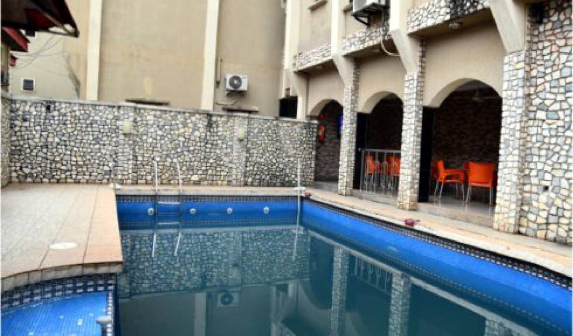 Benin City Resort | 120 m² Private room ∙ 3 bedrooms ∙ 6 guests