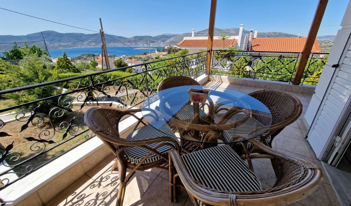 Porto Rafti Villa | 120 m² Villa ∙ 4 bedrooms ∙ 8 guests