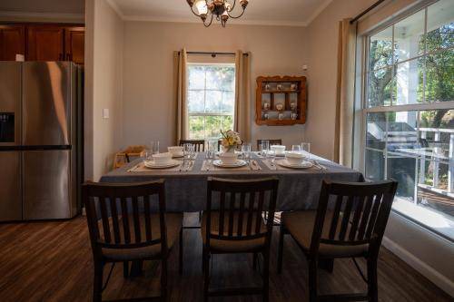 Belton House | 121 m² House ∙ 3 bedrooms ∙ 8 guests