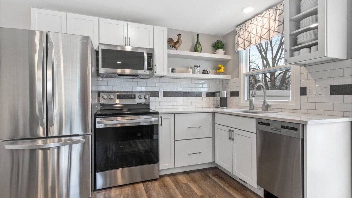 Green Bay House | 1214 Lambeau Field Luxe