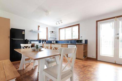 South Launceston House | 122 m² House ∙ 3 bedrooms ∙ 6 guests