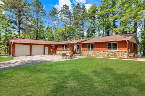 Riverview House | 12364 Crivitz