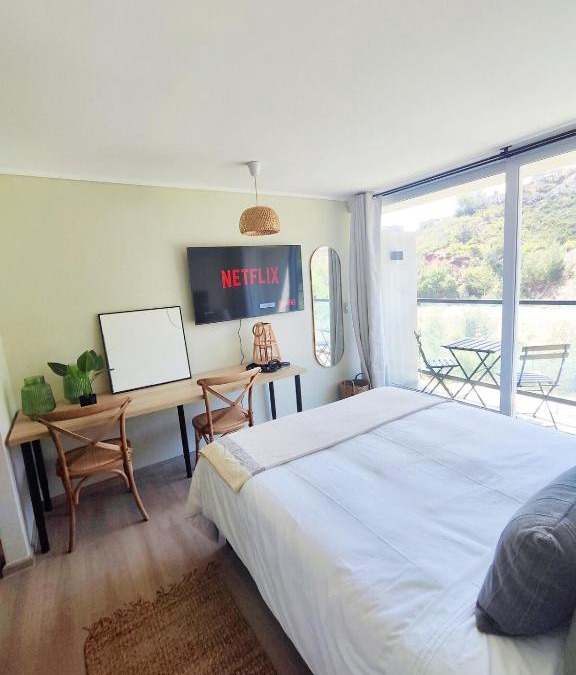 Placeres Apartment | 124 Spacious studio with a view