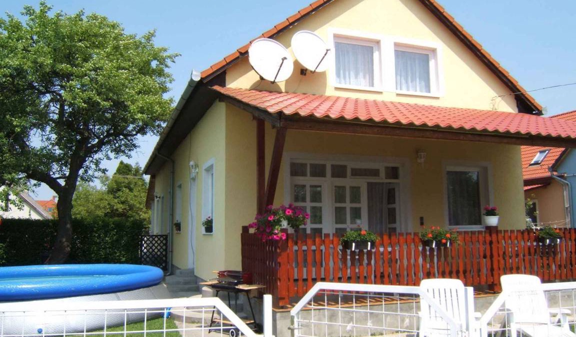 Balatonmariafurdo House | 126 m² House ∙ 5 bedrooms ∙ 10 guests