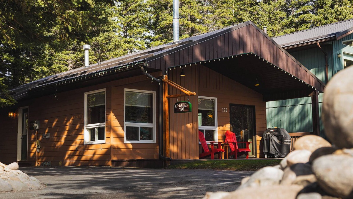Jasper East Cabin | #126 Two Bedroom Chalet