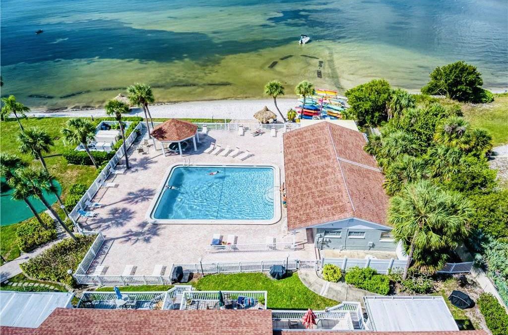 Bayview Condo | 128 m² Condo ∙ 3 bedrooms ∙ 5 guests