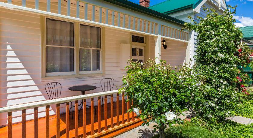 North Hobart House | 129 m² House ∙ 3 bedrooms ∙ 7 guests